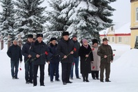 В День Героев Отечества глава администрации Мглинского района принял участие в церемонии возложения цветов на Аллее Героев