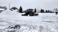 Техника МУП ЖКХ устраняет последствия снегопада